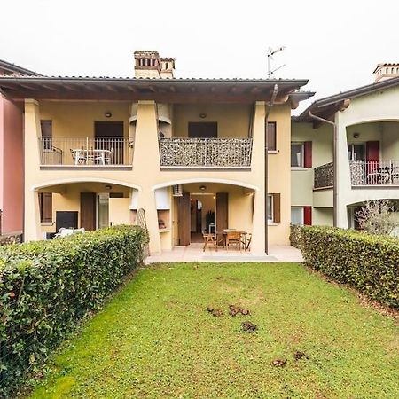 Limone Apartment - Featuring A Private Garden And Access To A Pool Barcuzzi Exterior foto