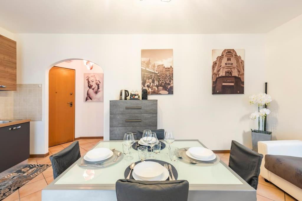 Limone Apartment - Featuring A Private Garden And Access To A Pool Barcuzzi Exterior foto